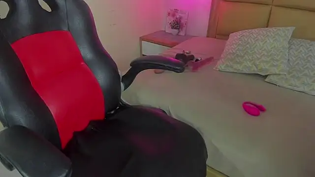 MELISSAROUGE online show from 02-19-26, 07:44