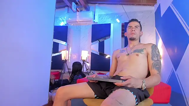 StrapSwingers online show from 10-11-25, 08:54