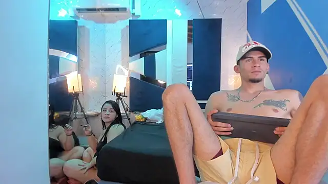 StrapSwingers online show from 10-10-25, 09:37