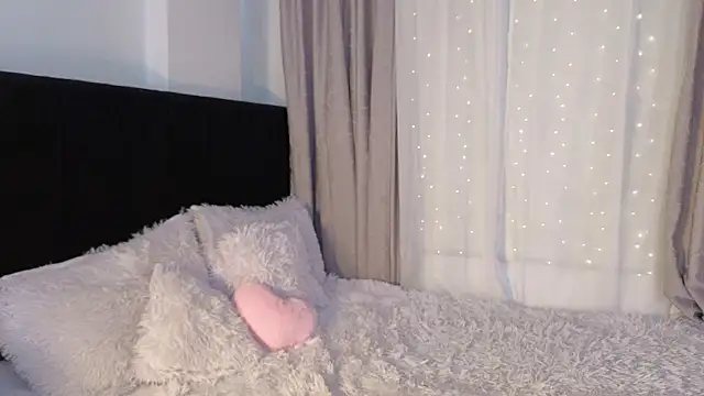 LunaVelvet777 online show from 03-18-26, 03:46