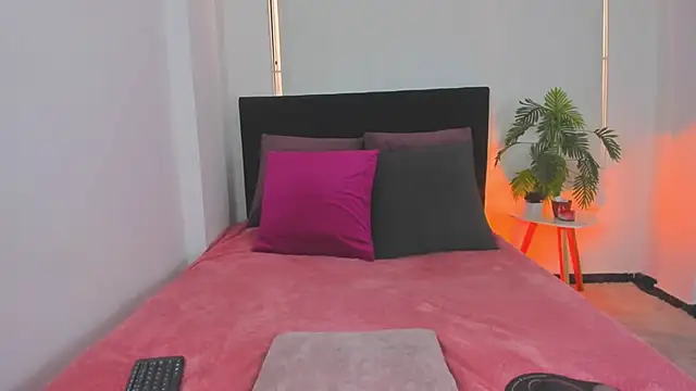 LunaVelvet777 online show from 10-31-25, 02:35