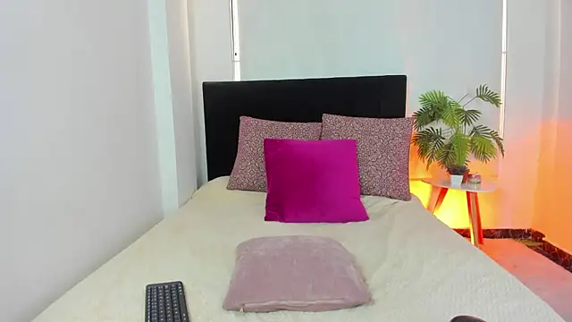 LunaVelvet777 online show from 11-24-25, 03:23