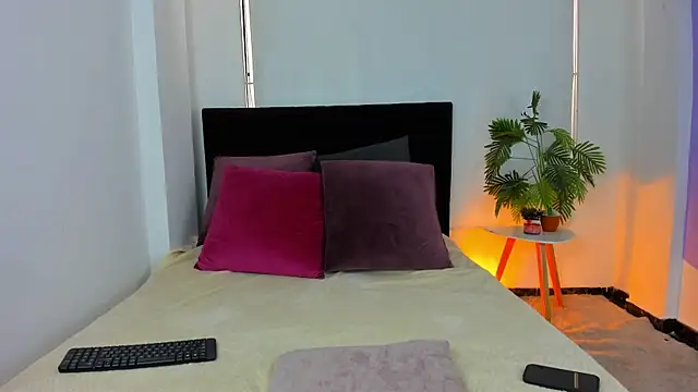 Snapshot of LunaVelvet777 chatting on 09-26-25, 02:24 LunaVelvet777 online show from 09-26-25, 02:24
