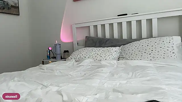 Ninanoell online show from 09-10-25, 03:22