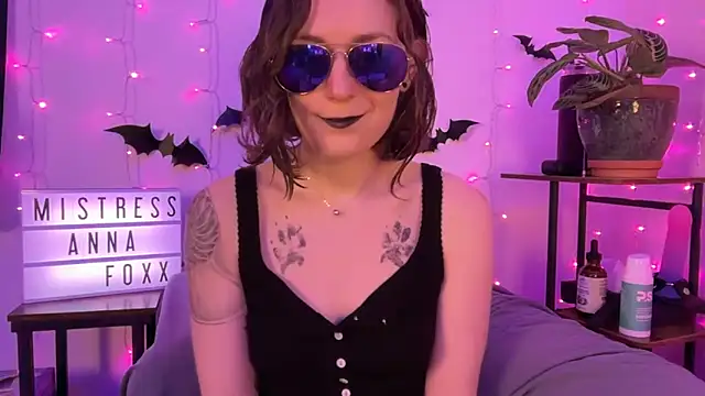 mistressannafoxx online show from 11-10-25, 06:35