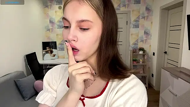 NylaNadler online show from 02-14-26, 06:02