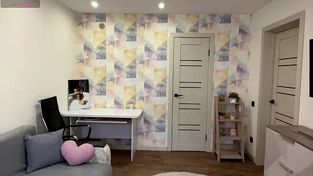 NylaNadler online show from 02-27-26, 06:02