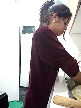 toxic sweet  online show from 11-28-25, 07:25