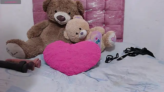toxic sweet  online show from 04-22-26, 07:15