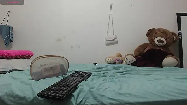 toxic sweet  online show from 02-10-26, 04:22