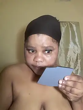 PRINCESSEMELXX93 online show from 10-28-25, 01:28