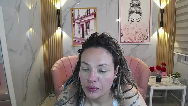 Jade Jones a online show from 11-18-25, 04:05