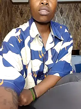 Snapshot of naked__ chatting on 09-19-25, 11:47 naked online show from 09-19-25, 11:47