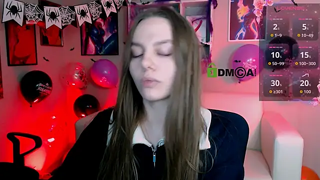 Snapshot of tessa_hit chatting on 10-25-25, 10:14 tessa hit online show from 10-25-25, 10:14