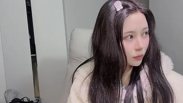 Amy-i online show from 03-06-26, 05:08