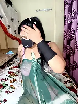 Snapshot of reena502 chatting on 10-07-25, 06:53 reena502 online show from 10-07-25, 06:53