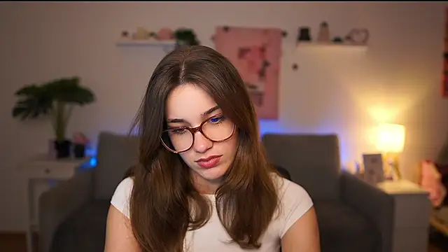 kissie cat online show from 02-12-26, 02:28