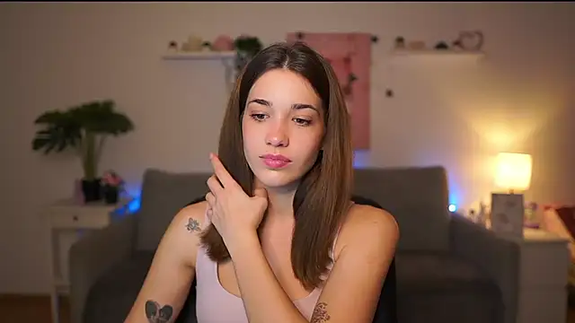 kissie cat online show from 12-04-25, 02:05