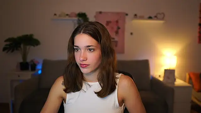 kissie cat online show from 10-31-25, 02:35