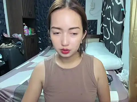 Snapshot of Soft_Angel8 chatting on 10-17-25, 12:29 Soft Angel8 online show from 10-17-25, 12:29