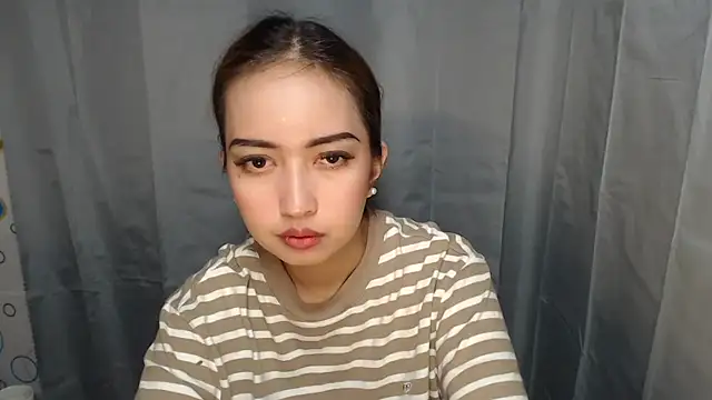 Snapshot of Soft_Angel8 chatting on 03-10-26, 09:13 Soft Angel8 online show from 03-10-26, 09:13