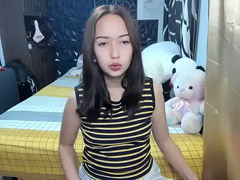 Snapshot of Soft_Angel8 chatting on 09-20-25, 10:42 Soft Angel8 online show from 09-20-25, 10:42