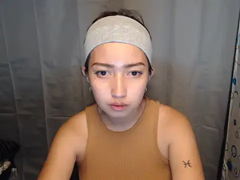 Snapshot of Soft_Angel8 chatting on 04-10-26, 04:52 Soft Angel8 online show from 04-10-26, 04:52