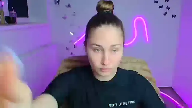 Stefanie Sweet online show from 05-18-26, 05:45