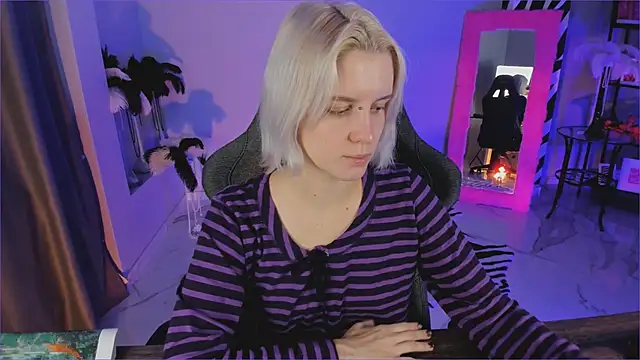 BethanyCloud online show from 12-04-25, 05:17