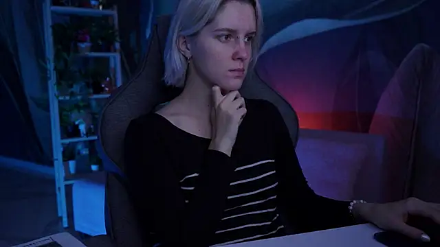 BethanyCloud online show from 11-06-25, 05:33