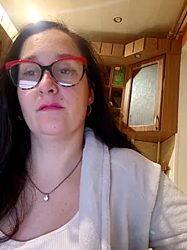 Amandda  online show from 10-22-25, 07:13