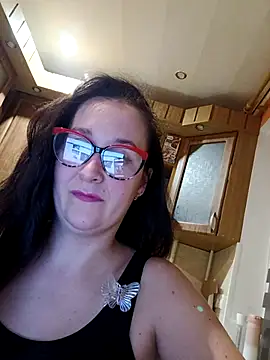 Amandda  online show from 10-16-25, 07:44