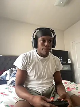 Snapshot of labishyoung25 chatting on 12-05-25, 05:22 labishyoung25 online show from 12-05-25, 05:22