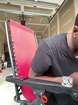 Snapshot of labishyoung25 chatting on 09-27-25, 10:16 labishyoung25 online show from 09-27-25, 10:16