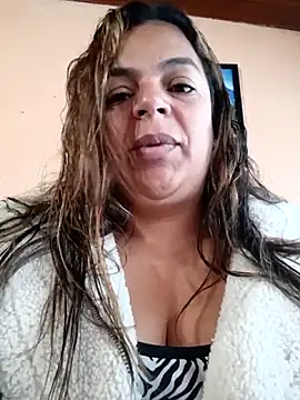 Mia-Glow online show from 02-09-26, 11:41