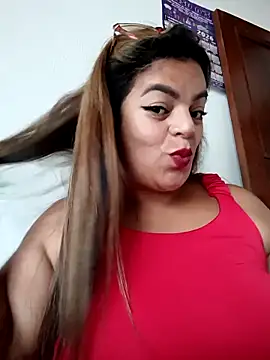 Mia-Glow online show from 04-13-26, 12:09