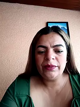 Mia-Glow online show from 02-06-26, 12:12