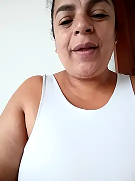 Mia-Glow online show from 04-05-26, 02:24