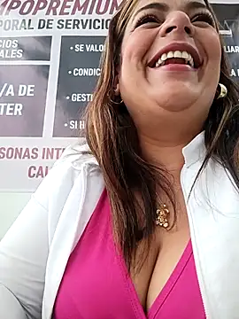 Mia-Glow online show from 12-02-25, 12:18