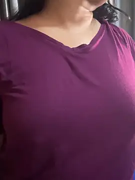 Maggi-is-back online show from 10-26-25, 04:24