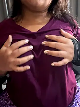 Maggi-is-back online show from 09-30-25, 03:01