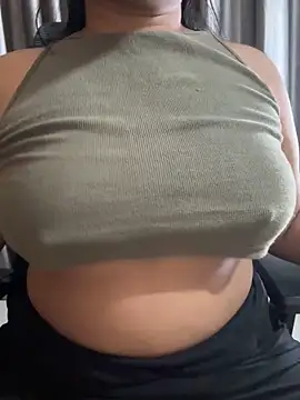 Maggi-is-back online show from 11-22-25, 03:16