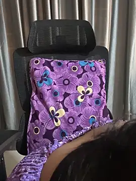 Maggi-is-back online show from 09-26-25, 02:29