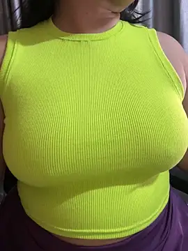 Maggi-is-back online show from 10-21-25, 02:44