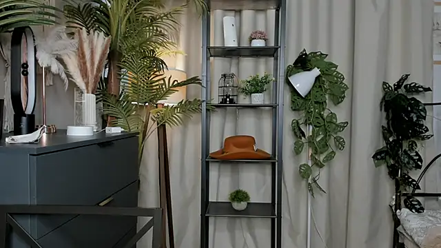 ChinBonnell online show from 09-24-25, 05:47