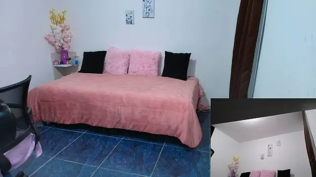 Paulina-Becerraa online show from 11-15-25, 04:49