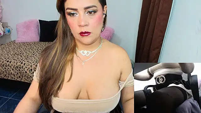 Snapshot of Paulina-Becerraa chatting on 07-16-26, 04:42 Paulina-Becerraa online show from 07-16-26, 04:42
