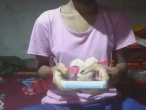 mala2580 online show from 10-18-25, 05:48