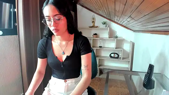 amy lennox online show from 05-29-26, 01:17