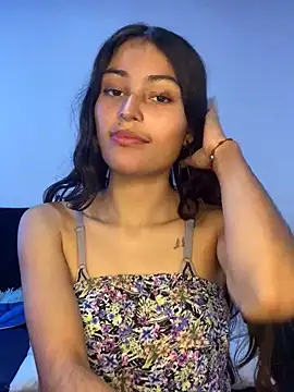 Snapshot of hotwife26 chatting on 09-22-25, 04:24 hotwife26 online show from 09-22-25, 04:24